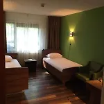 Hotel 50|50 Belmont 3*